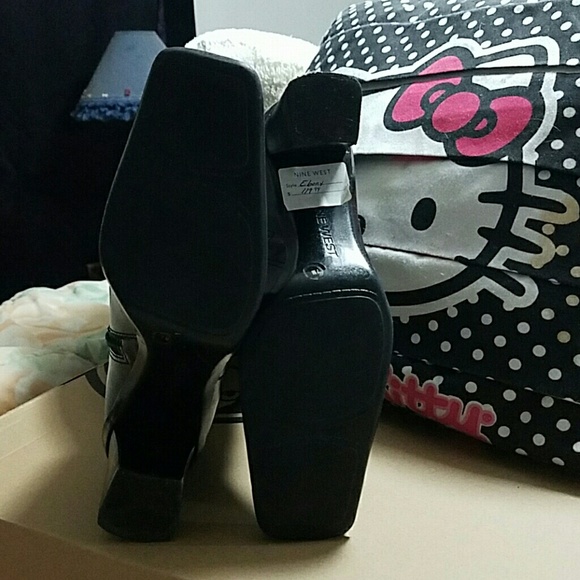 NINE WEST BOOTS--KNEE HIGH-BRAND -WITH TAGS - Picture 3 of 4